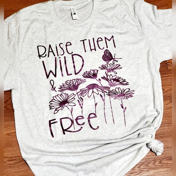 Wild & Free Tee Shirt Unisex - Picture 1 of 1